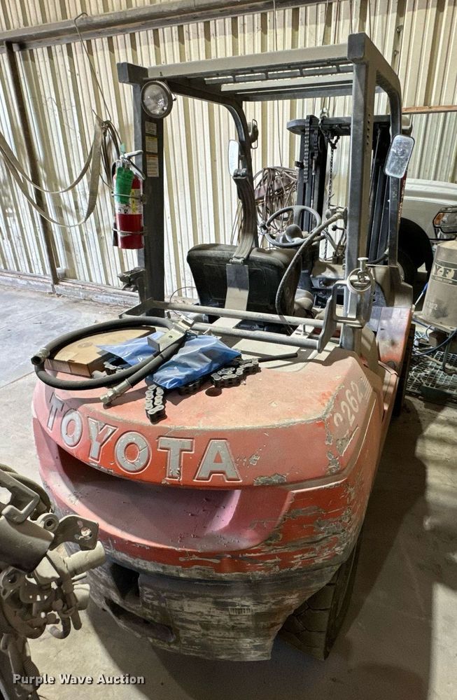 image for item JE9333 Toyota 7FGU35 forklift