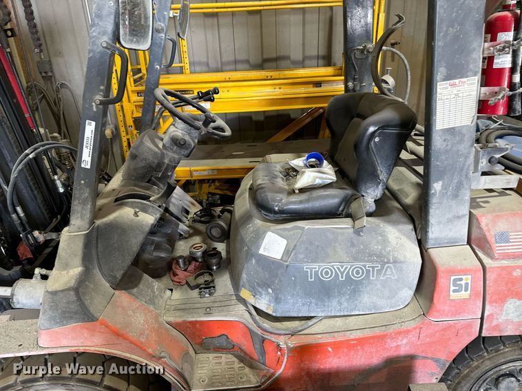 image for item JE9333 Toyota 7FGU35 forklift