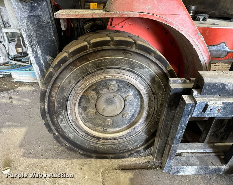 image for item JE9333 Toyota 7FGU35 forklift