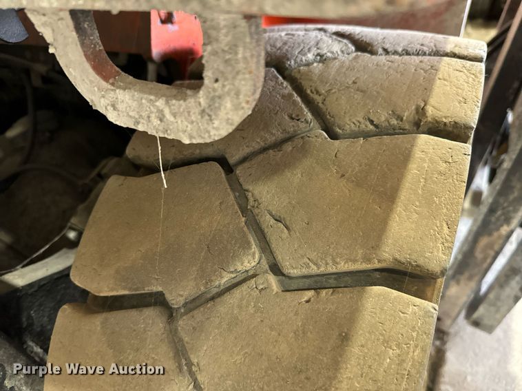 image for item JE9333 Toyota 7FGU35 forklift