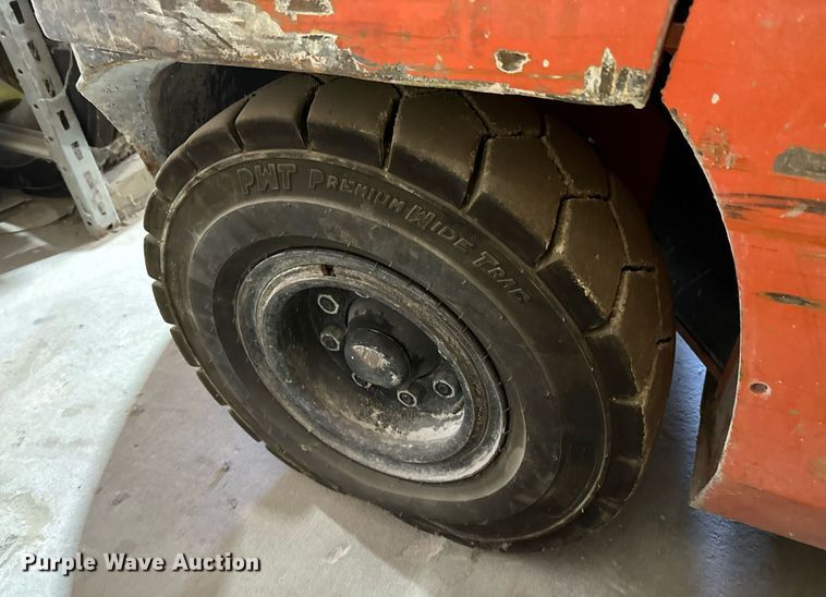 image for item JE9333 Toyota 7FGU35 forklift