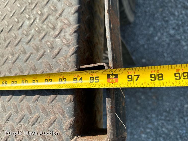 image for item JE9348 1989 Chevrolet C60 flatbed truck