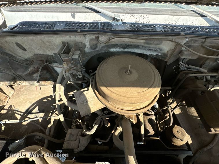 image for item JE9348 1989 Chevrolet C60 flatbed truck