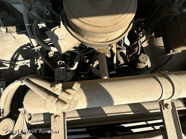 image for item JE9348 1989 Chevrolet C60 flatbed truck