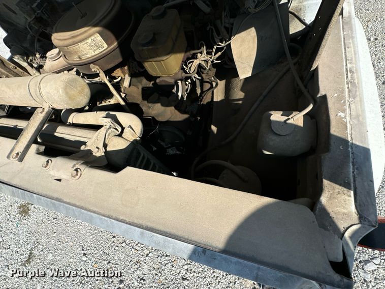 image for item JE9348 1989 Chevrolet C60 flatbed truck