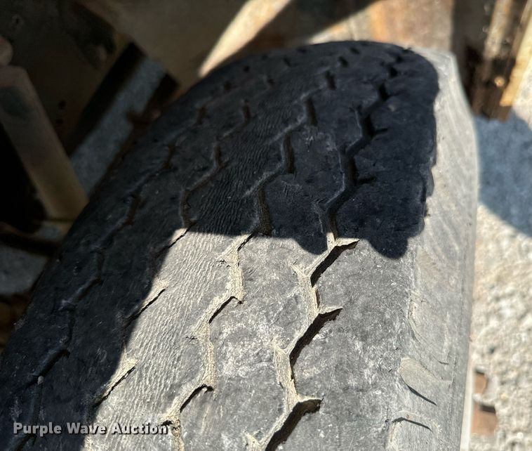 image for item JE9348 1989 Chevrolet C60 flatbed truck