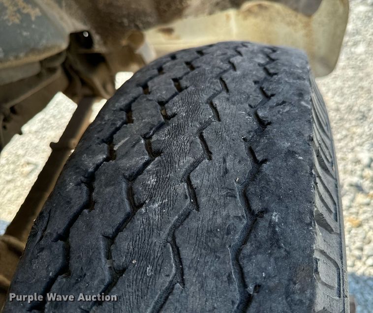 image for item JE9348 1989 Chevrolet C60 flatbed truck