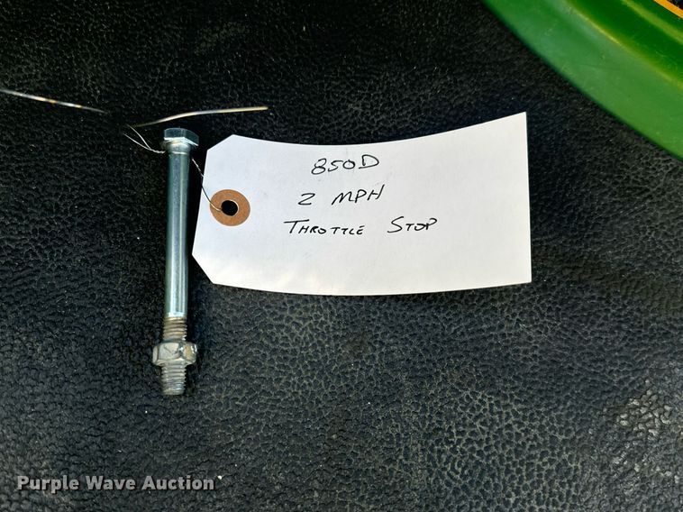 image for item MS9860 2008 John Deere Gator 850D utility vehicle