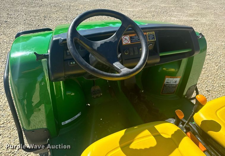 image for item MS9861 2005 John Deere Gator HPX utility vehicle