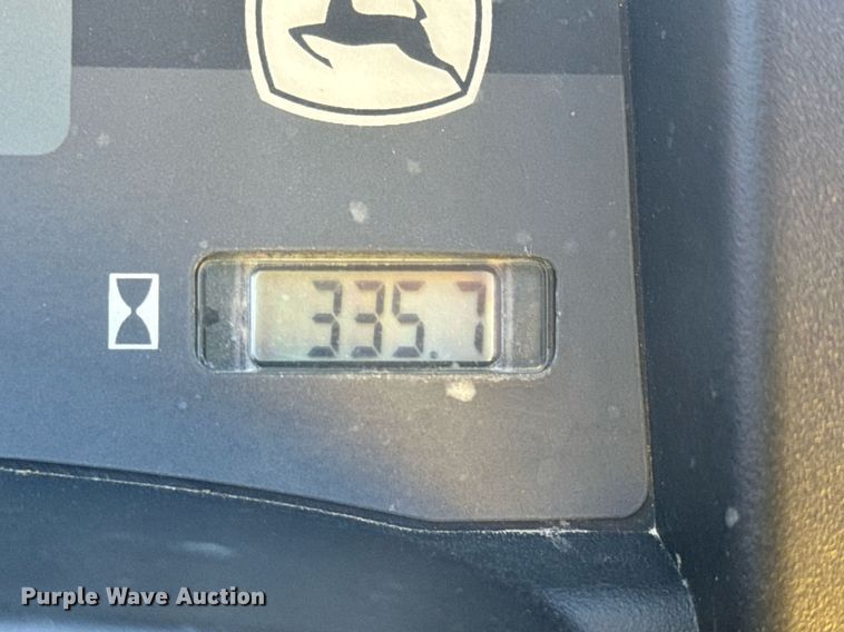 image for item MS9861 2005 John Deere Gator HPX utility vehicle