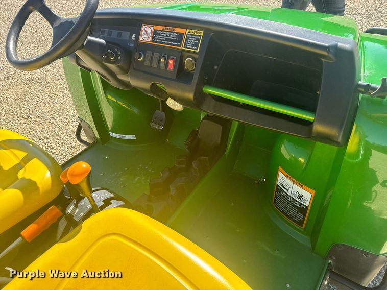 image for item MS9861 2005 John Deere Gator HPX utility vehicle