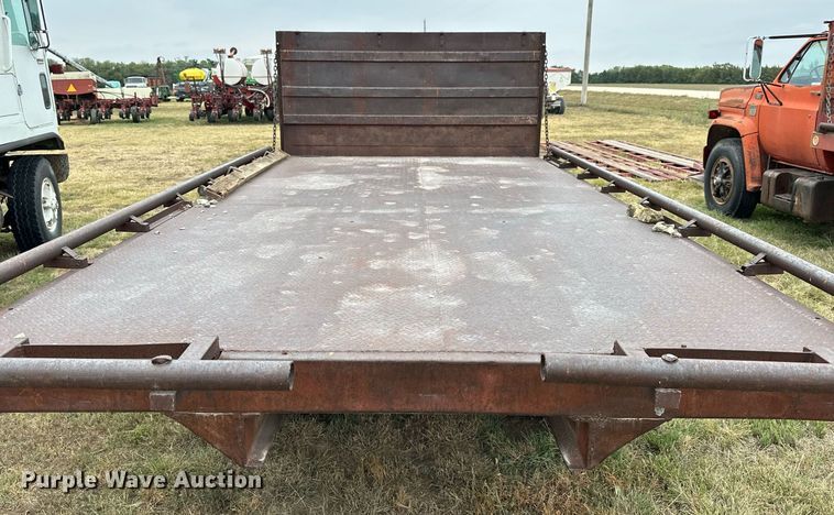 image for item NP9612 1964 Ford F600 flatbed truck