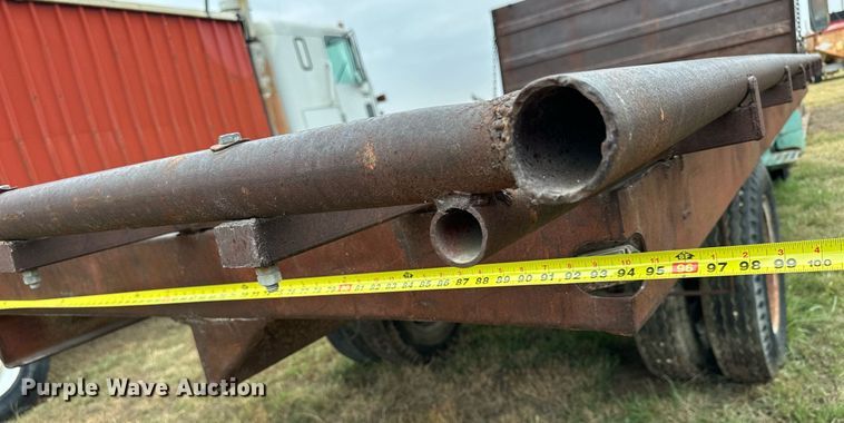 image for item NP9612 1964 Ford F600 flatbed truck