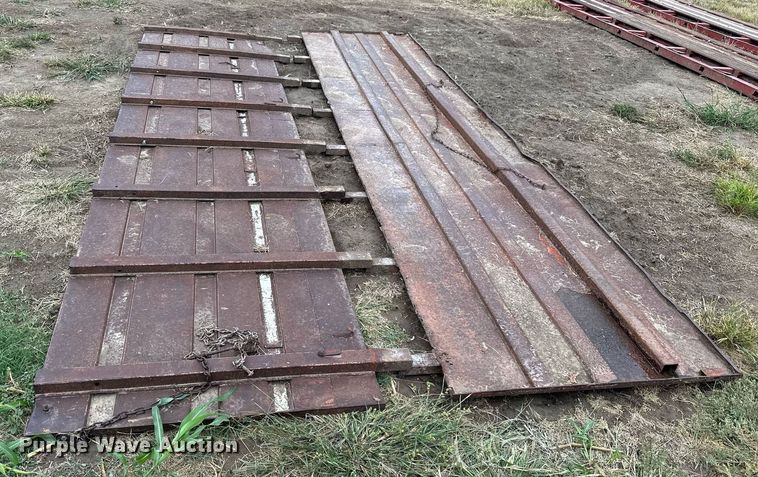 image for item NP9612 1964 Ford F600 flatbed truck