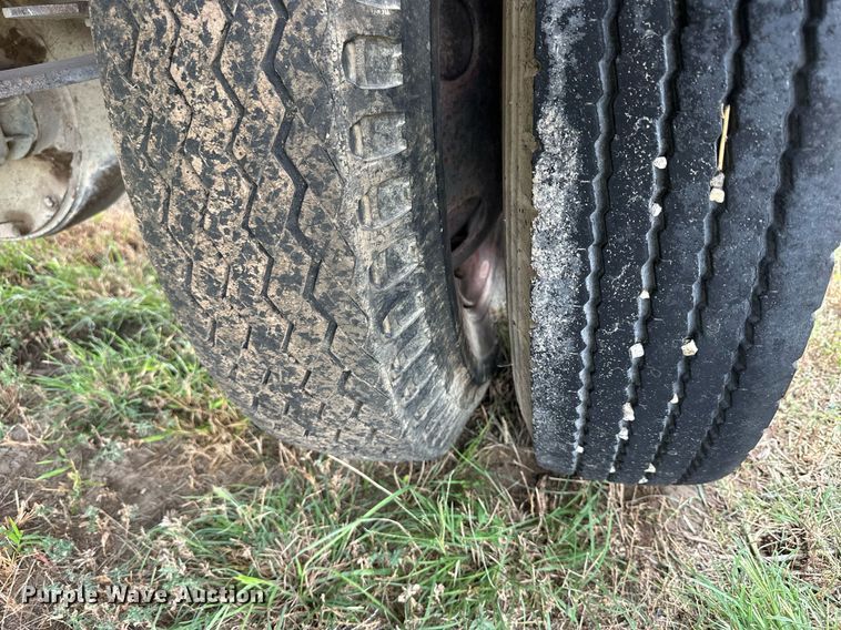 image for item NP9612 1964 Ford F600 flatbed truck