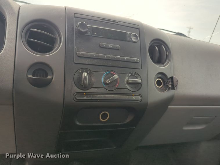 image for item NW9680 2006 Ford  F150 pickup truck