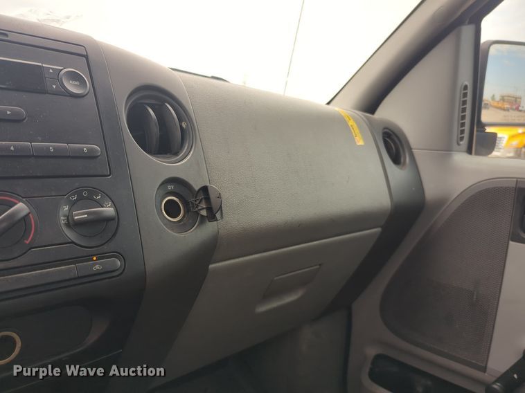 image for item NW9680 2006 Ford  F150 pickup truck