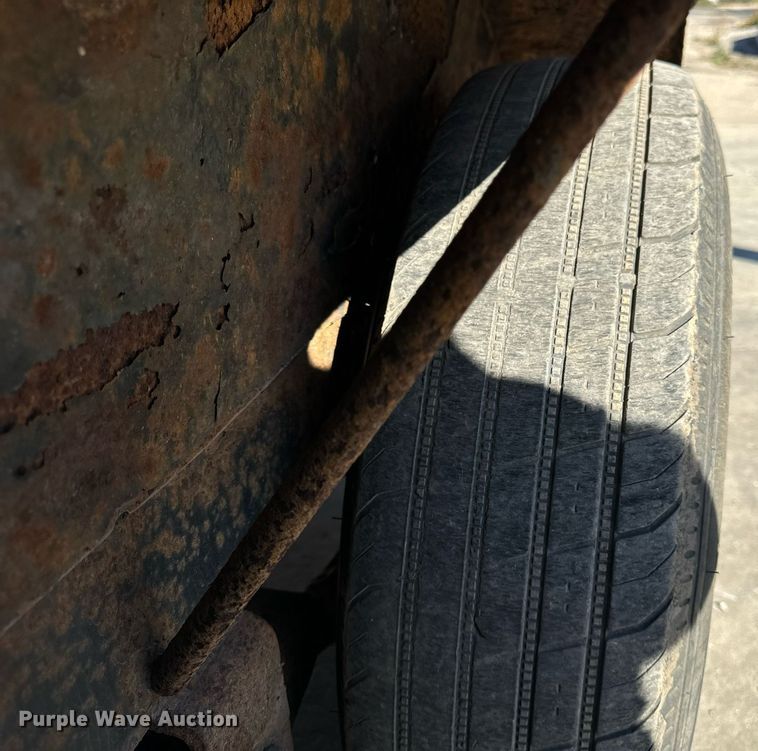 image for item OG9702 2018 Sure Trac  equipment trailer