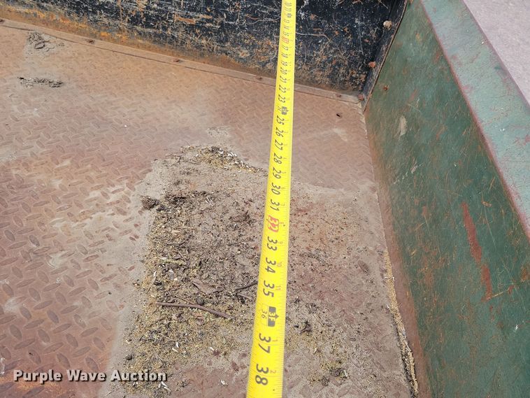 image for item OH9276 1992 Cushman utility vehicle