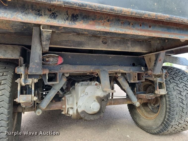 image for item OH9276 1992 Cushman utility vehicle