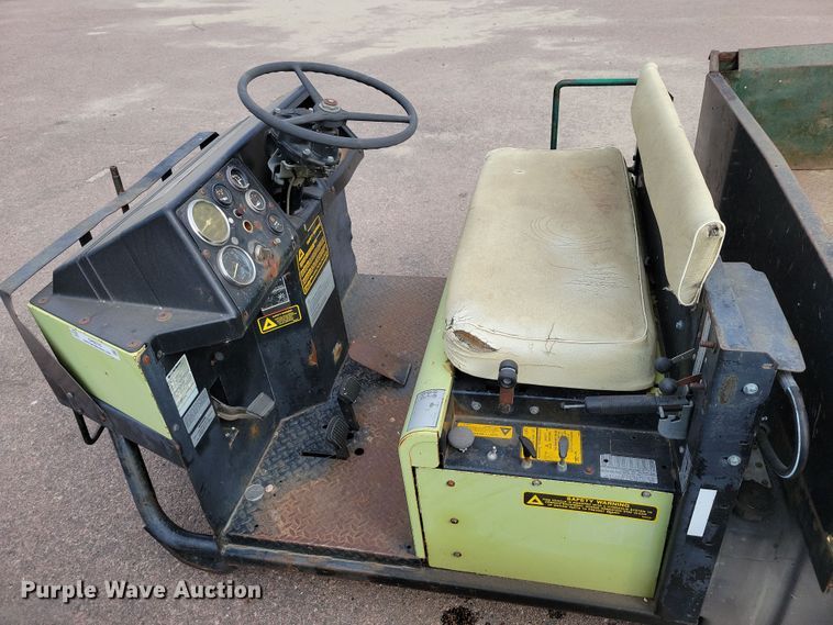 image for item OH9276 1992 Cushman utility vehicle