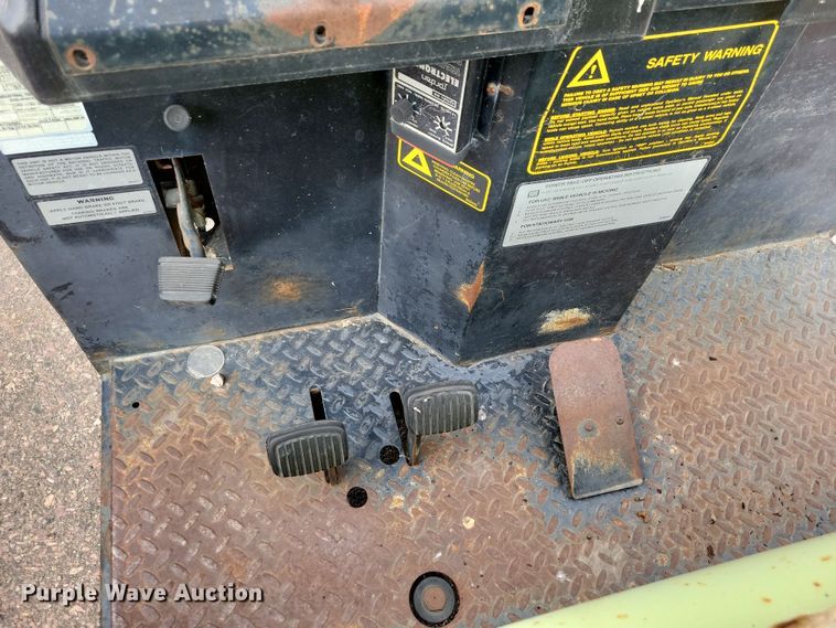 image for item OH9276 1992 Cushman utility vehicle