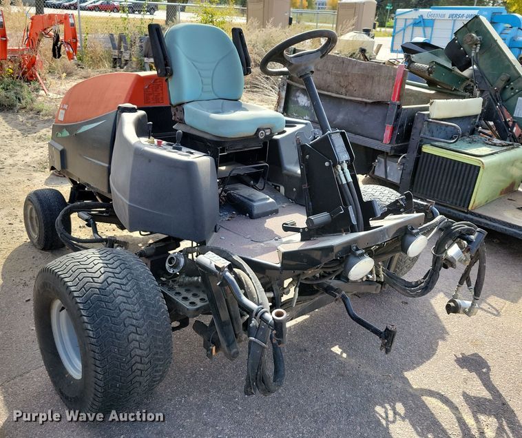 image for item OH9278 2006 Jacobsen LF3400 reel mower