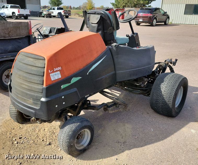 image for item OH9278 2006 Jacobsen LF3400 reel mower