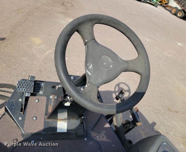 image for item OH9278 2006 Jacobsen LF3400 reel mower