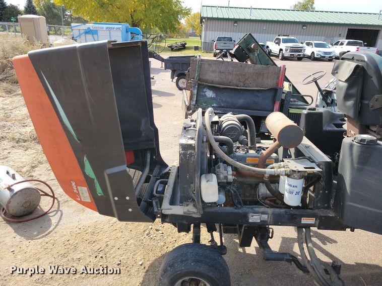 image for item OH9278 2006 Jacobsen LF3400 reel mower