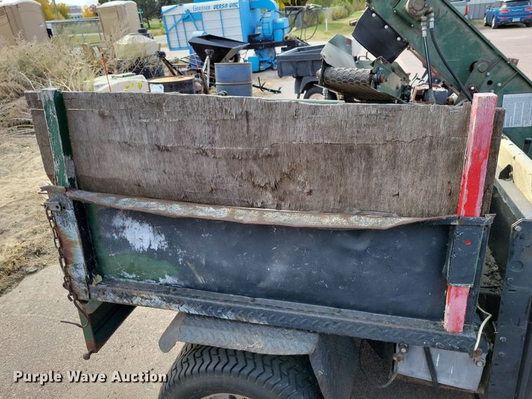 image for item OH9279 Cushman utility vehicle