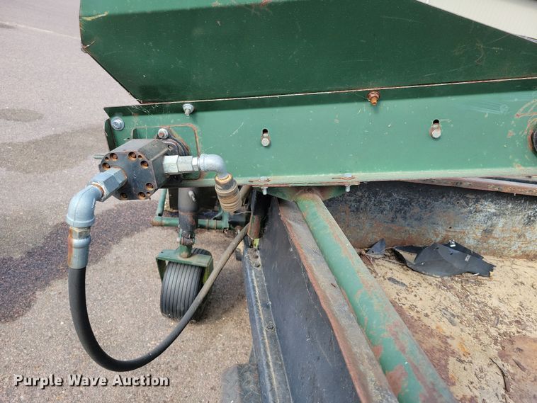 image for item OH9279 Cushman utility vehicle