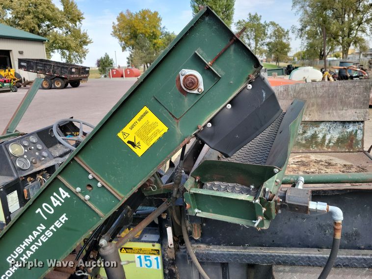 image for item OH9279 Cushman utility vehicle