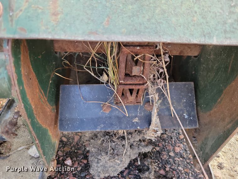 image for item OH9279 Cushman utility vehicle