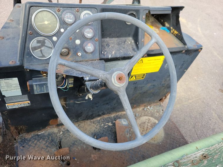 image for item OH9279 Cushman utility vehicle