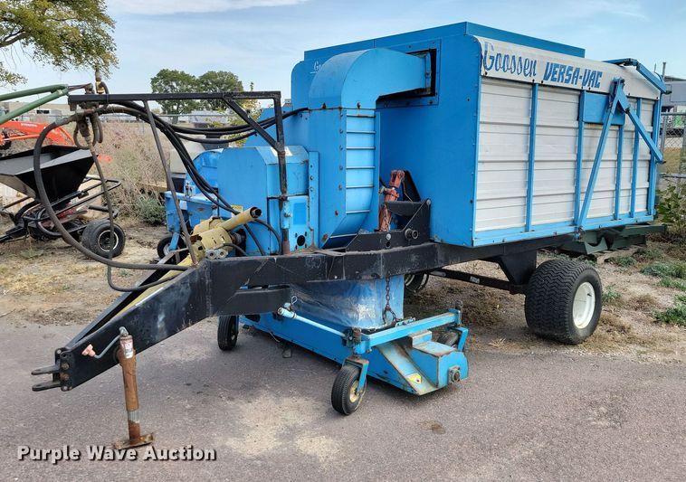 image for item OH9284 Goosen Versa-Vac turf sweeper