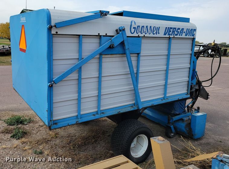 image for item OH9284 Goosen Versa-Vac turf sweeper