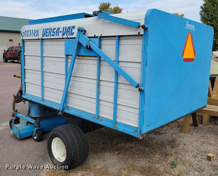 image for item OH9284 Goosen Versa-Vac turf sweeper