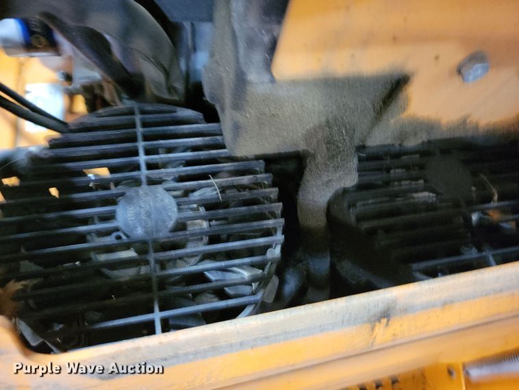 image for item OH9293 2019 Scag V-Ride II ZTR lawn mower