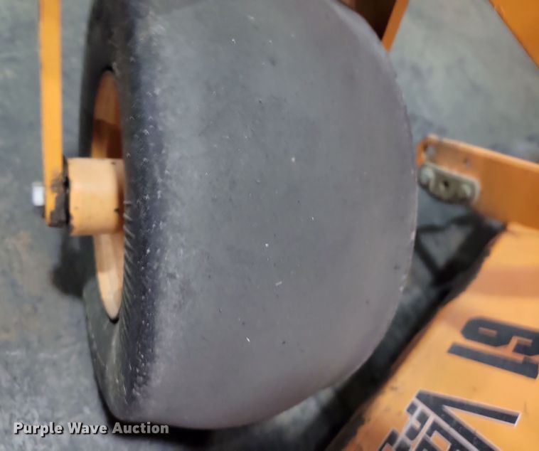 image for item OH9293 2019 Scag V-Ride II ZTR lawn mower