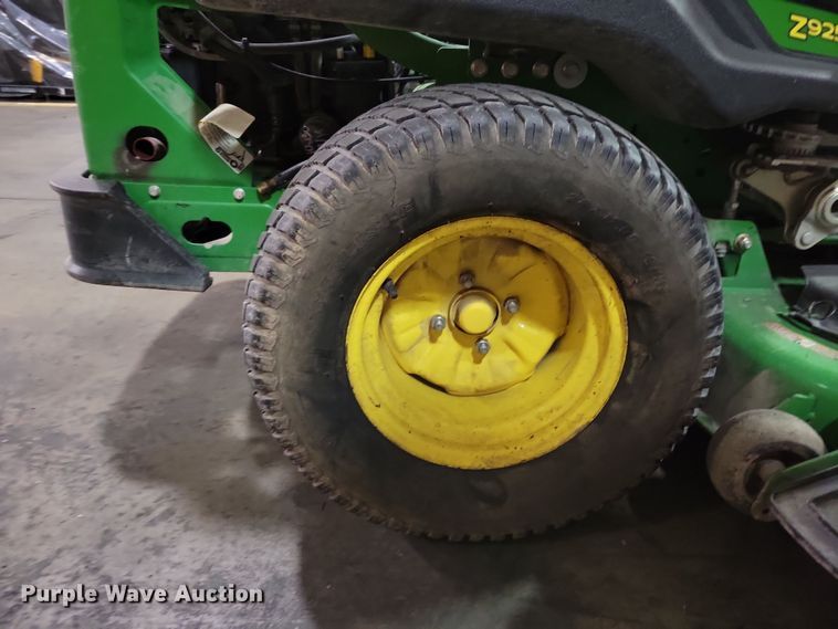 image for item OH9295 2015 John Deere Z925M ZTR lawn mower