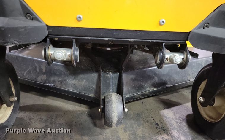 image for item OH9296 2016 Cub Cadet Z-Force S lawn mower