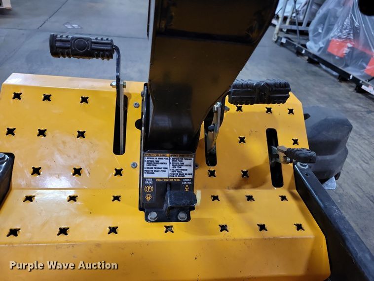 image for item OH9296 2016 Cub Cadet Z-Force S lawn mower