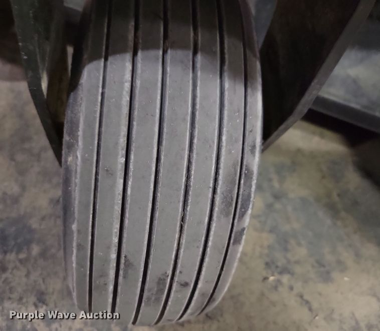 image for item OH9296 2016 Cub Cadet Z-Force S lawn mower