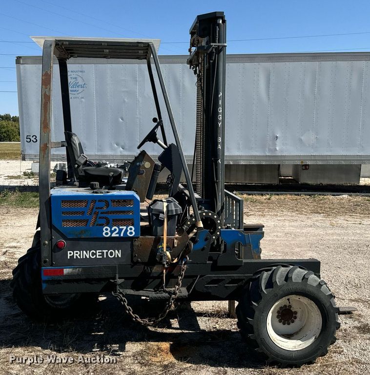 image for item OJ9466 PiggyBack Princeton forklift