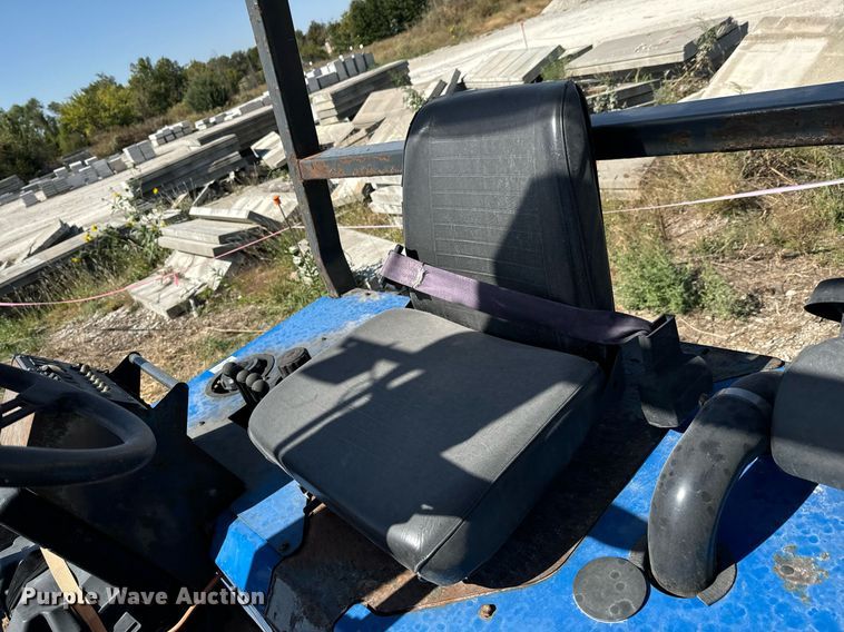 image for item OJ9466 PiggyBack Princeton forklift