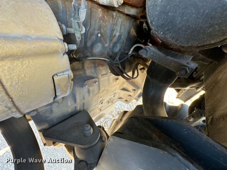 image for item OJ9466 PiggyBack Princeton forklift