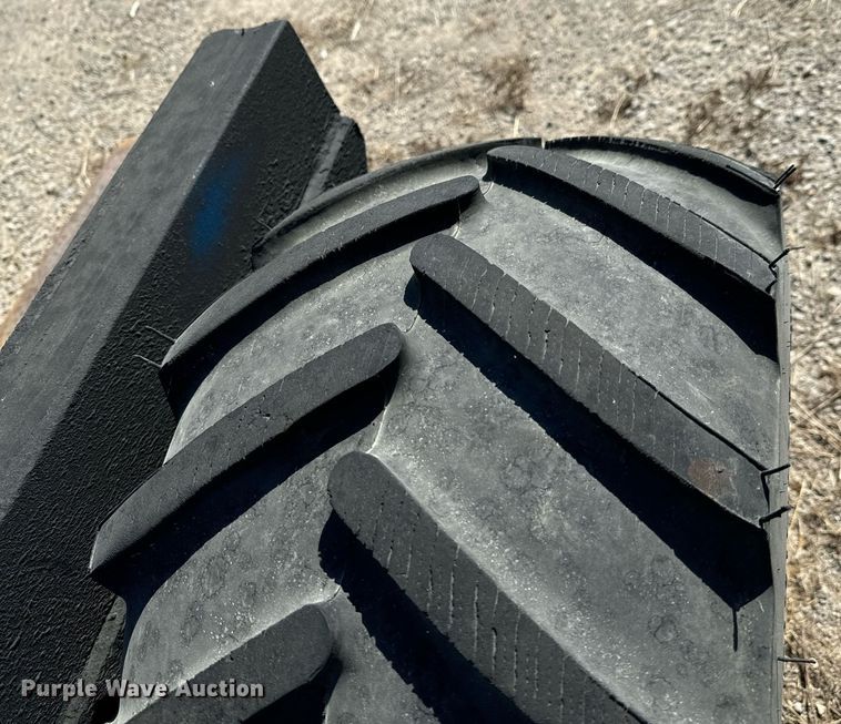 image for item OJ9466 PiggyBack Princeton forklift