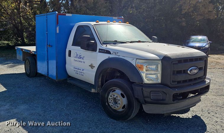 image for item OJ9894 2011 Ford F550 truck cab and chassis