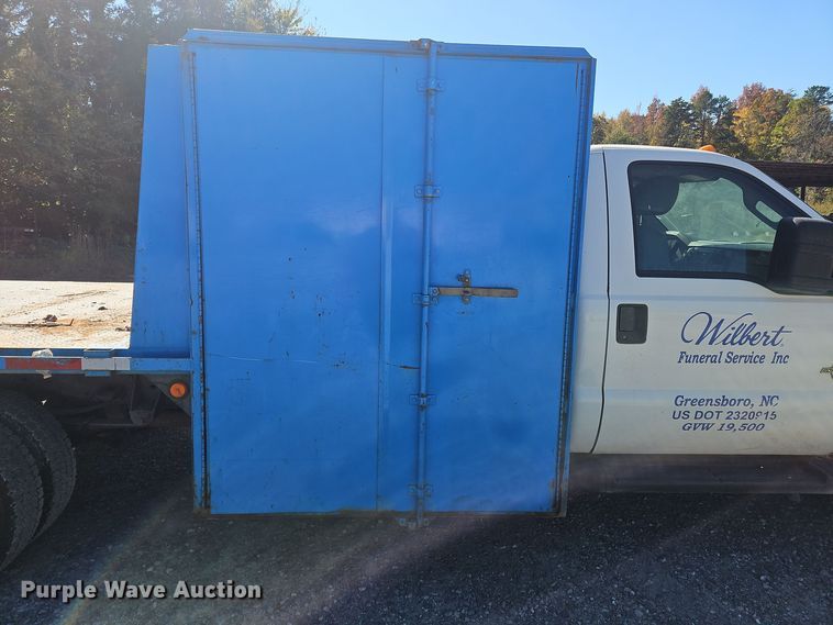 image for item OJ9894 2011 Ford F550 truck cab and chassis